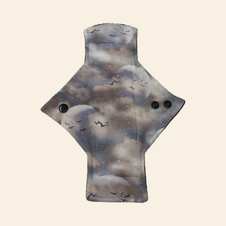 Birds in Flight Cotton Single Light Flow Day Pad