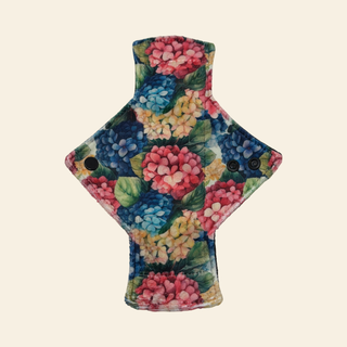 Hydrangea Minky Light Flow Day Pad - Tree Hugger Cloth Pads