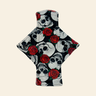 Skulls & Roses Minky Single Light Flow Day Pad